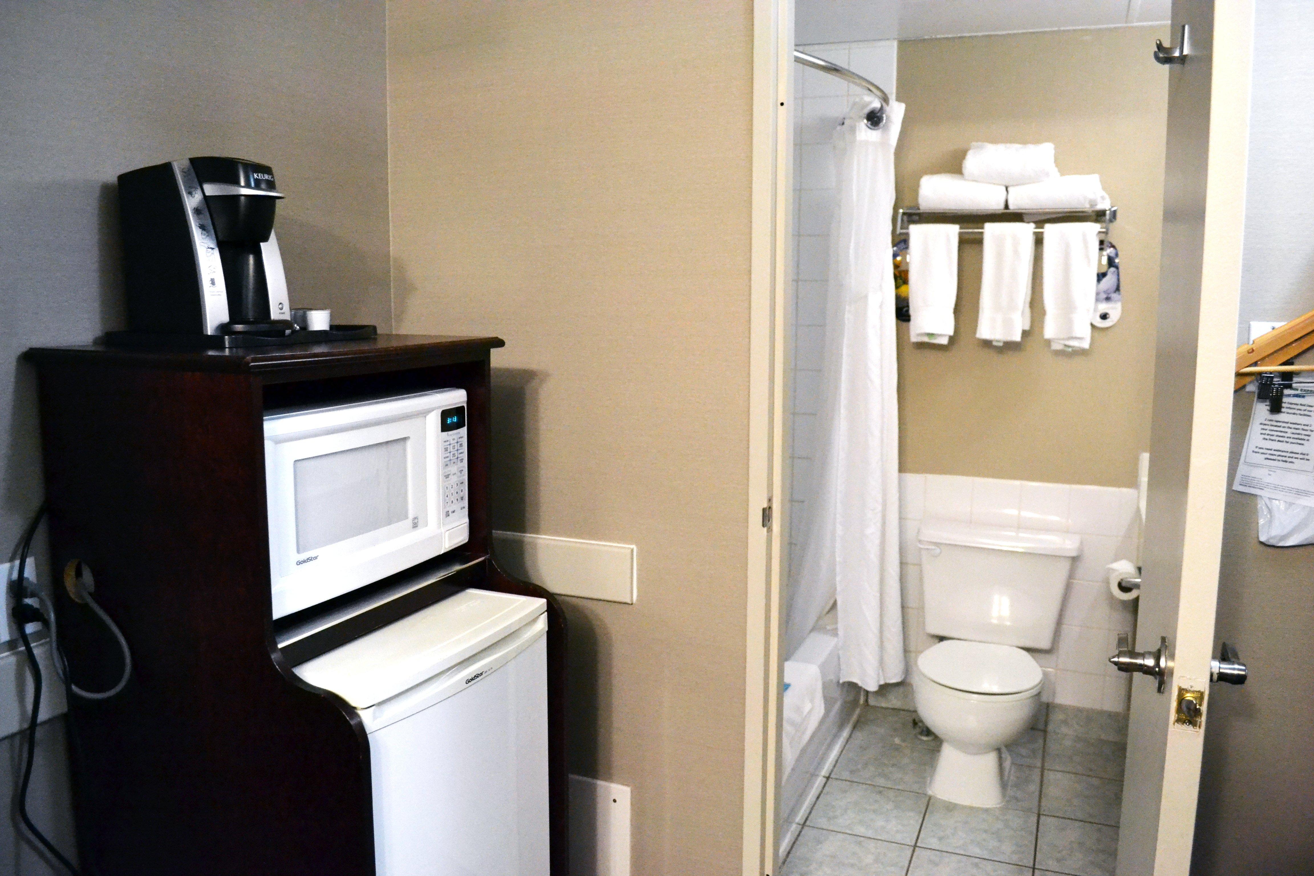 Holiday Inn Express Red Deer By Ihg Extérieur photo