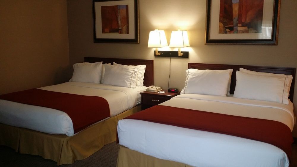 Holiday Inn Express Red Deer By Ihg Extérieur photo