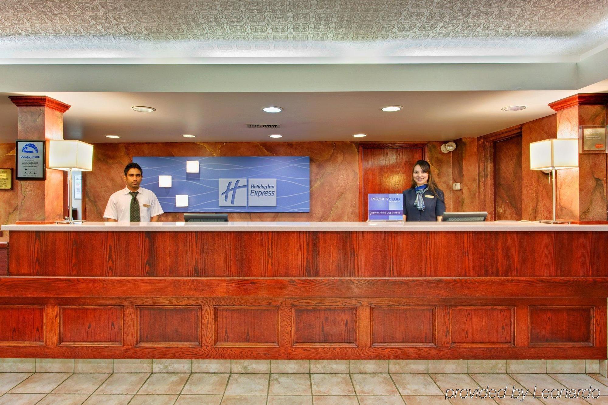 Holiday Inn Express Red Deer By Ihg Intérieur photo